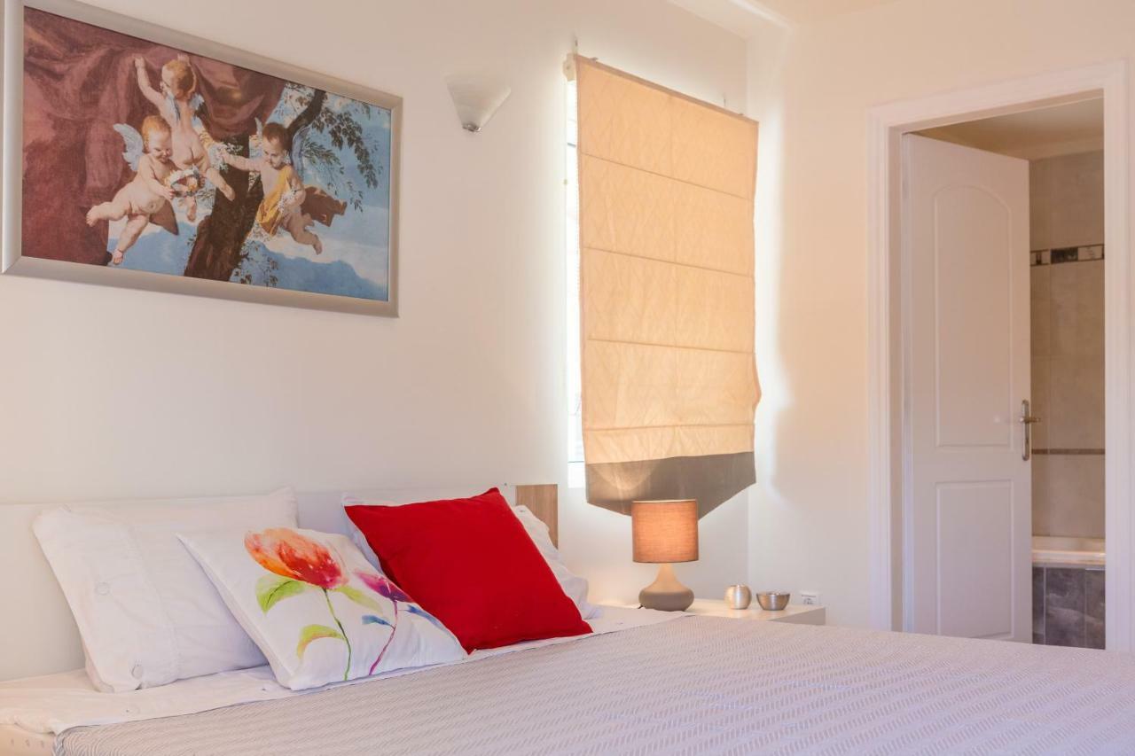 Villa Santa Barbara Marathón Dış mekan fotoğraf